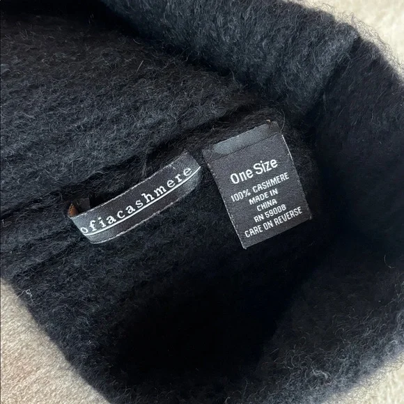 Pure Cashmere Beanie - Picture 5 of 6
